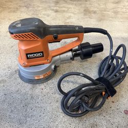 RIDGID 6 inch Orbital Sander w/ Sandpaper