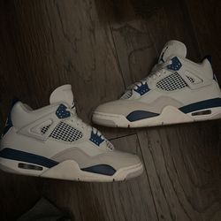 Air Jordan Military 4s