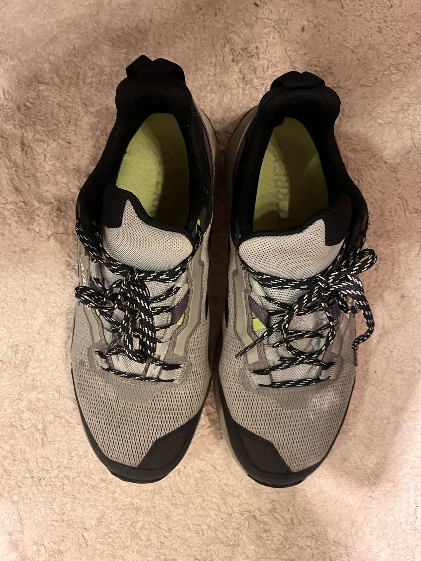 Running Shoes