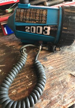 Oceanic camera underwater light