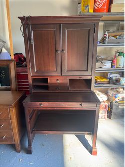 Writing desk/storage