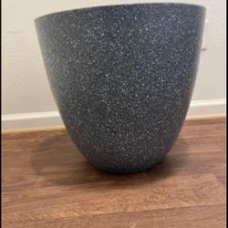 18”  Planter Pot 