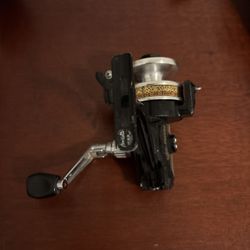 Shimano Fast Cast X-25 Vintage Fishing Reel 