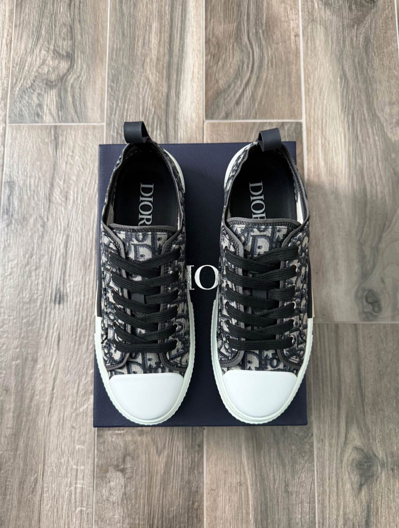Dior