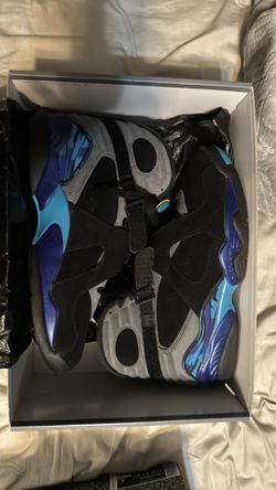 Air Jordan 8 retro aquas size 10.5