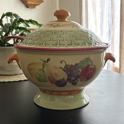 Pfaltzgraff Soup Tureen
