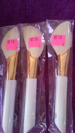 Mackup brushes