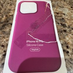 Apple iPhone 16 Pro Silicone Case with MagSafe - Color Fuchsia
