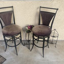 2 Sturdy Stool In Great Shape With 2 Plant Holders