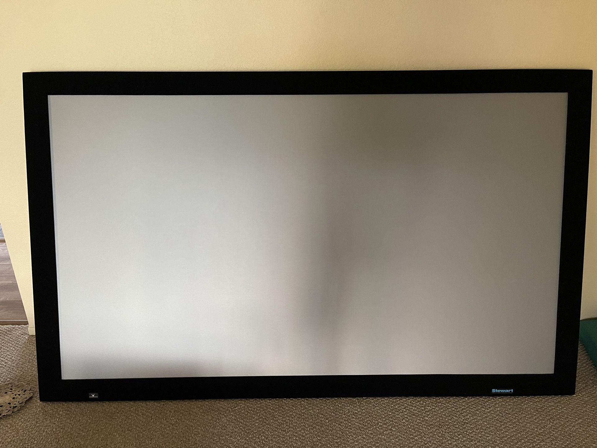 90” STEWART FILMSCREEN 50