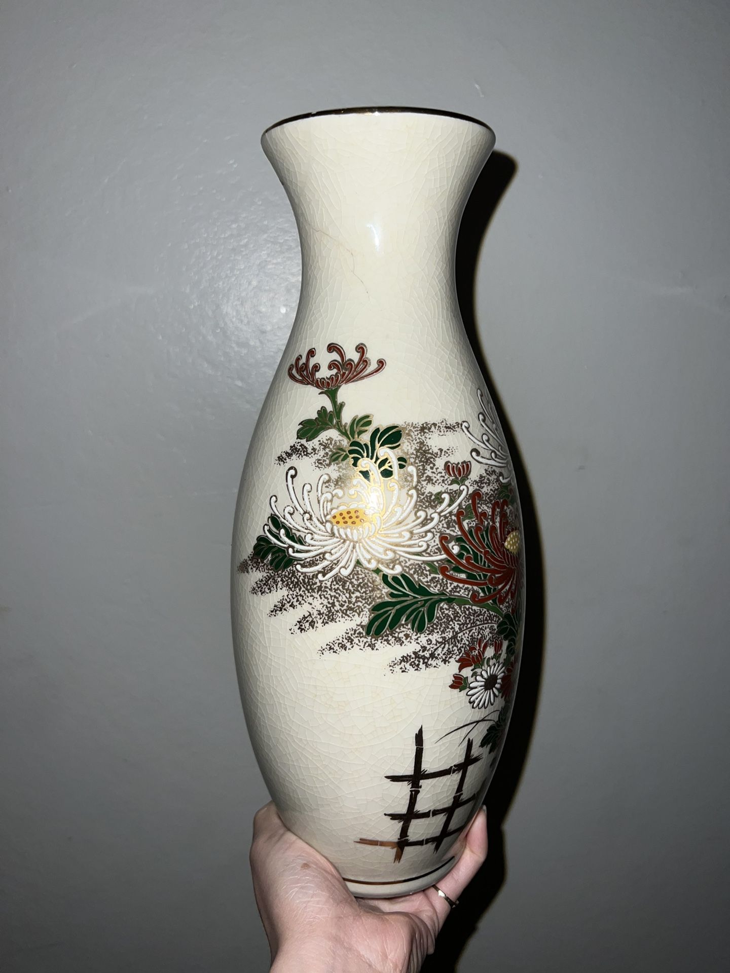 FLOWER VASE 