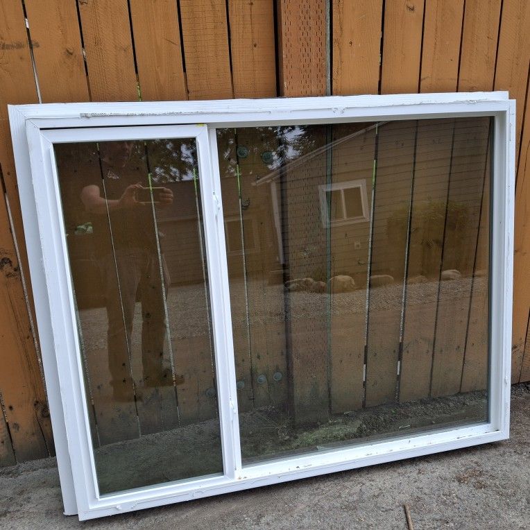 Newer Vinyl Window 60x48 Slider 
