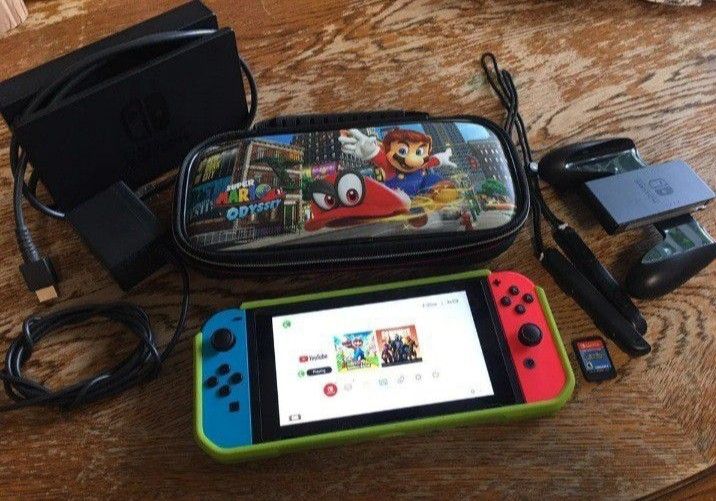 Nintendo Switch 