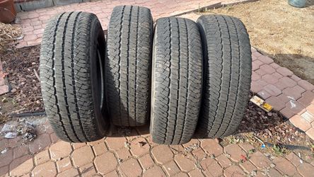 Tires LT245/75R17