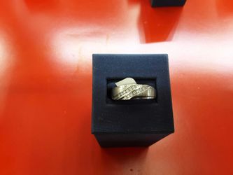 White Gold 10k (.417) 4.3 grams Size 10.5