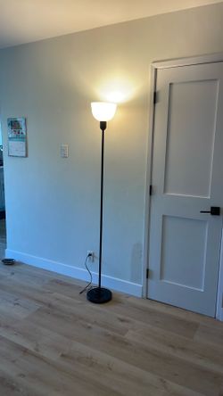 IKEA HEKTOGRAM Floor lamp Used