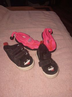Wonder nation and pink wave water shoes