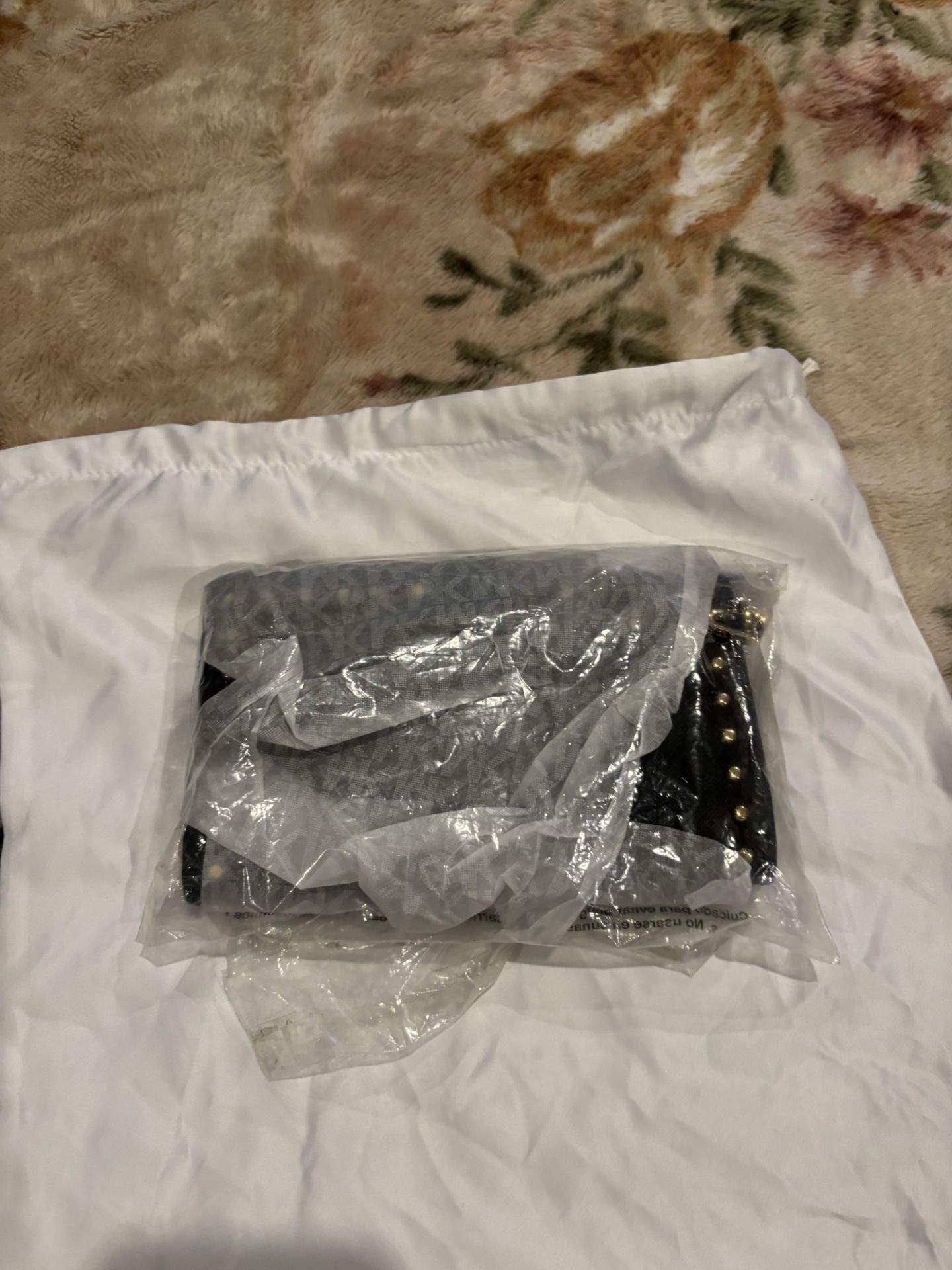 Michael Kors Phone Wallet 