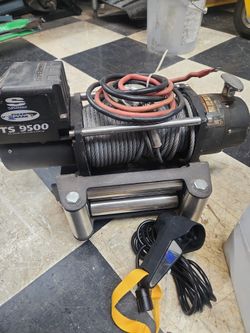 Superwinch winch With Truck Receiver Mount