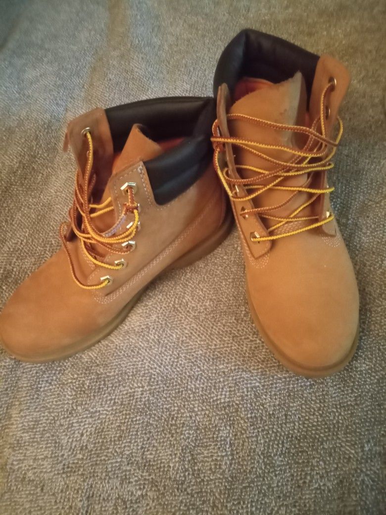 Timberland Boots Woman's Size 6.5