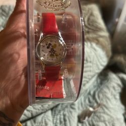 Lorus Minnie Mouse Quartz Watch for Her | Vintage Disney Wristwatch