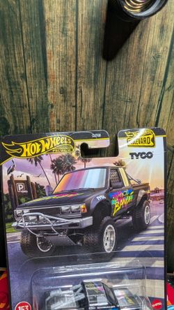 Hot Wheels Premium Boulevard DATSUN KING CAB BAJA CUSTOM Dash#153