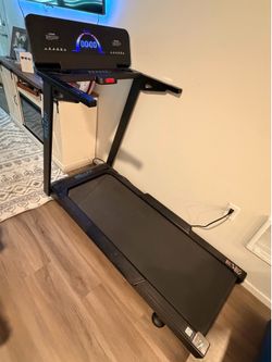 Rising Treadmill (500LB Weight Limit)