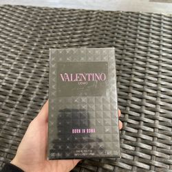 Valentino Uomo Born In Roma