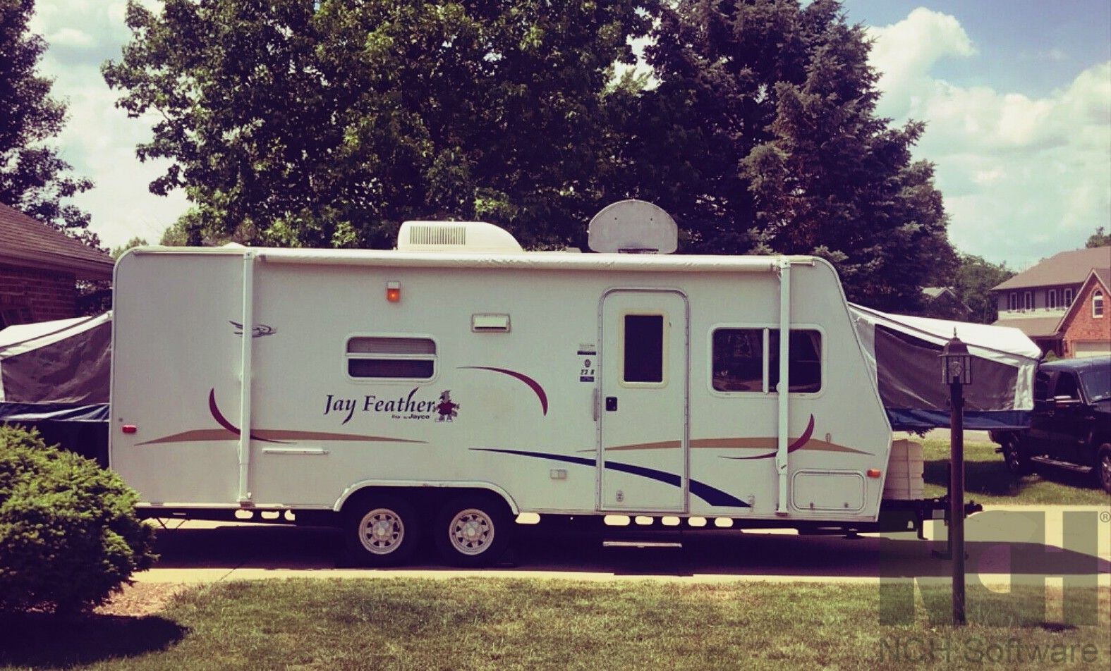 Photo 2005 Jayco Feather Travel Trailer