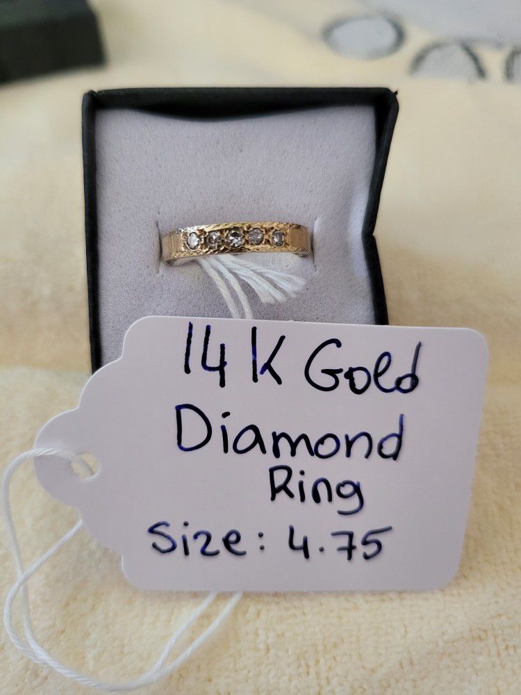 14k Diamond Gold Ring 