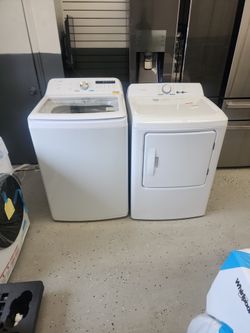 New Insignia Glass Top Washer And Electric Dryer