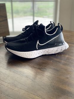 Nike Flyknit Infinity Run 