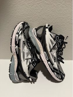 Men Sneakers – Size 11 / EU 45