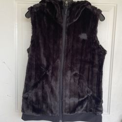 The North Face Women's Furlander Vest Black Fur Vest size S