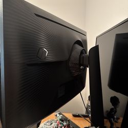 Samsung odyssey G7 27inch monitor