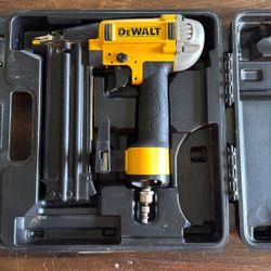 18 Ga DeWalt Brad Nailer