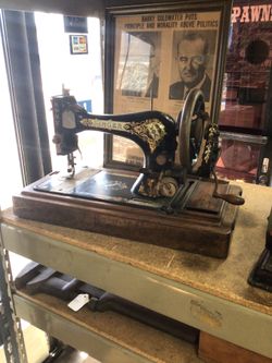 Vintage Display-Only Singer Sewing Machine Hand Crank Antique  💵  CASH ONLY 💵