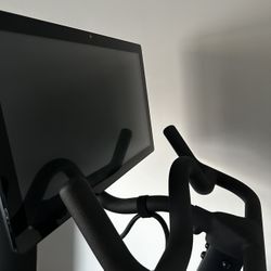 Peloton - Model PLTN- RBIVO - PICKUP ONLY 