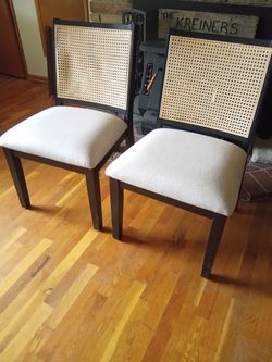 2 dinning room chairs