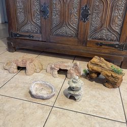 Reptile Hideaway Rock Accessories