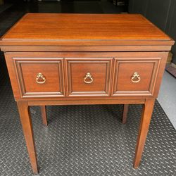 Vintage Sewing Machine And Table 
