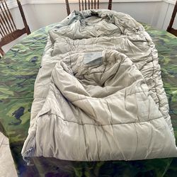 Complete Military Modular Sleeping Bag System  Unissued 
