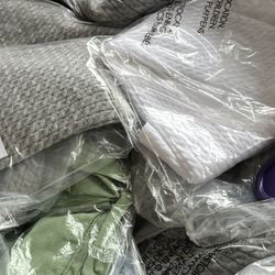 100 Pieces Revolve Brand Weworewhat New Condition 
