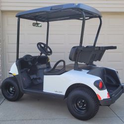 NEW 2023 EZGO RXV VALOR EX1 GAS, WHITE 2 SEATER W/WHITE SEATS