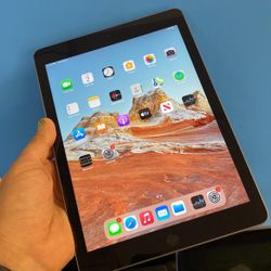 iPad 6th Generation 128GB Excellent Condition