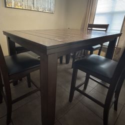 High Dining table 3 Chairs/ Bench . New Extender 