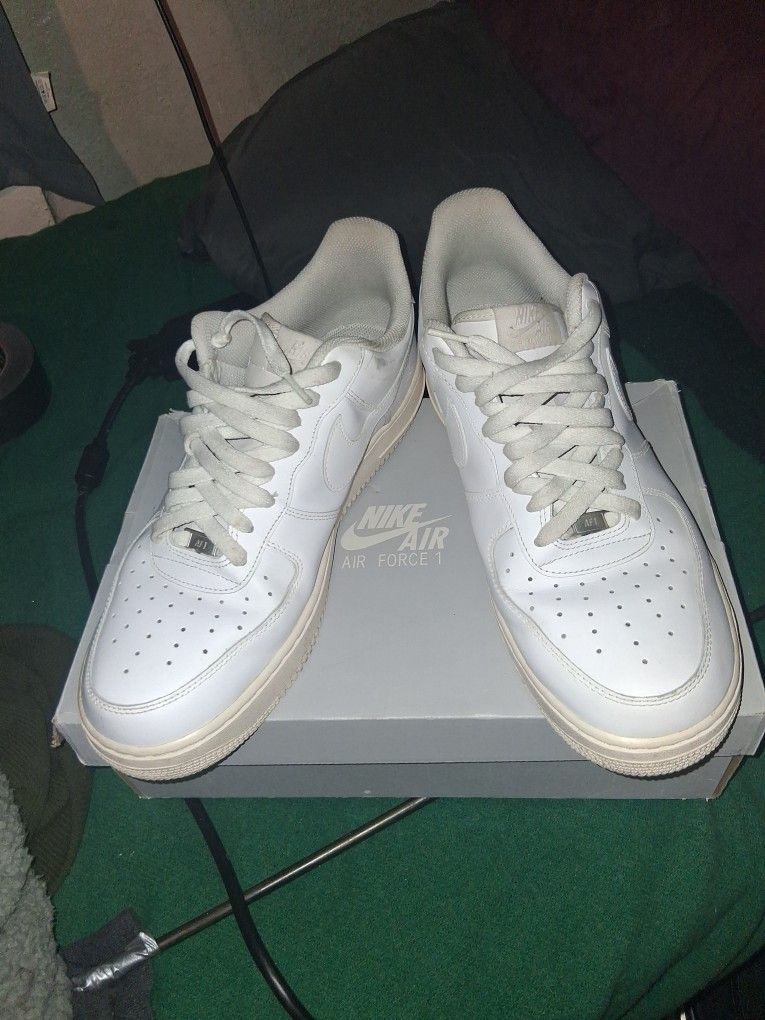 Nike 1 '07 TRIPLE WHITE SIZE 13 w/Box