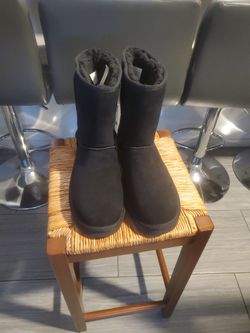 UGG BOOTS (BLACK) SZ 12