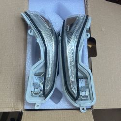 2018+ Q50 OEM Mirror Turn Signal