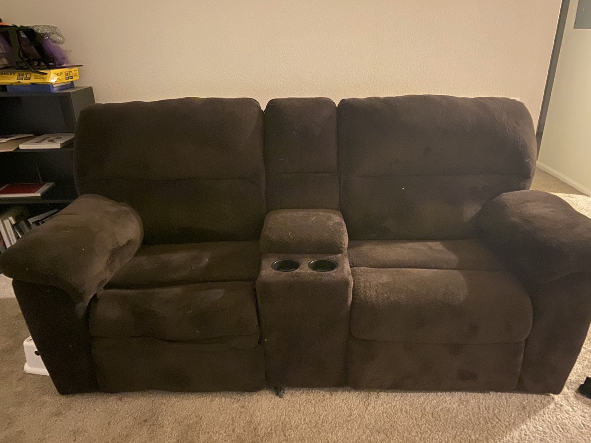Reclining loveseat